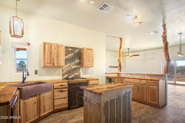 9292 E CHANDLER Lane, Hereford, AZ 85615