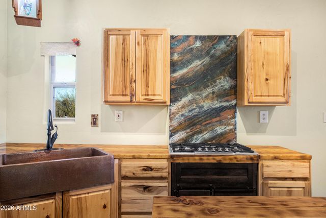 9292 E CHANDLER Lane, Hereford, AZ 85615