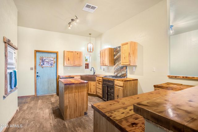 9292 E CHANDLER Lane, Hereford, AZ 85615