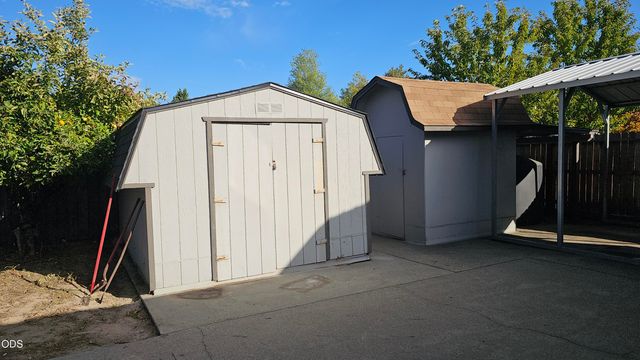 1905 SW Colorado Lane, Grants Pass, OR 97527