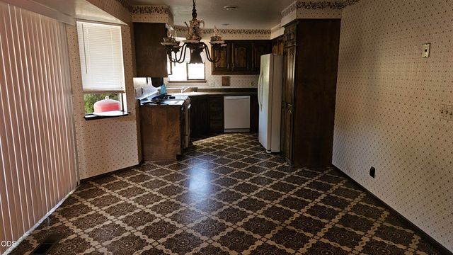 1905 SW Colorado Lane, Grants Pass, OR 97527
