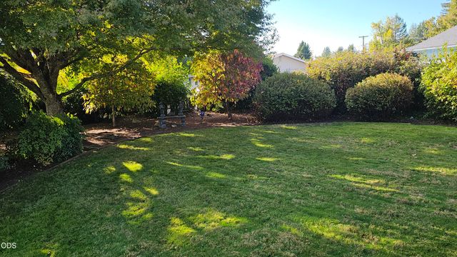 1905 SW Colorado Lane, Grants Pass, OR 97527