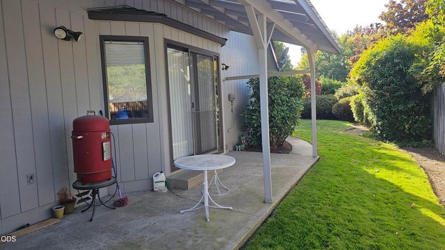 1905 SW Colorado Lane, Grants Pass, OR 97527