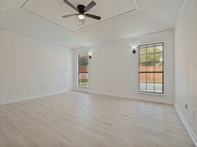 629 Bent Creek Drive, Desoto, TX 75115