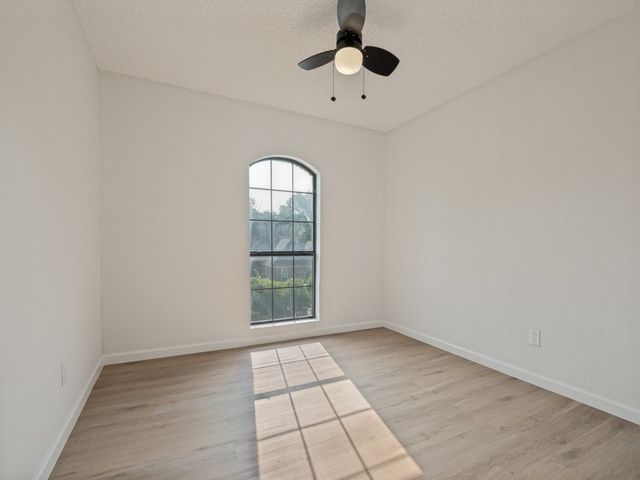 629 Bent Creek Drive, Desoto, TX 75115