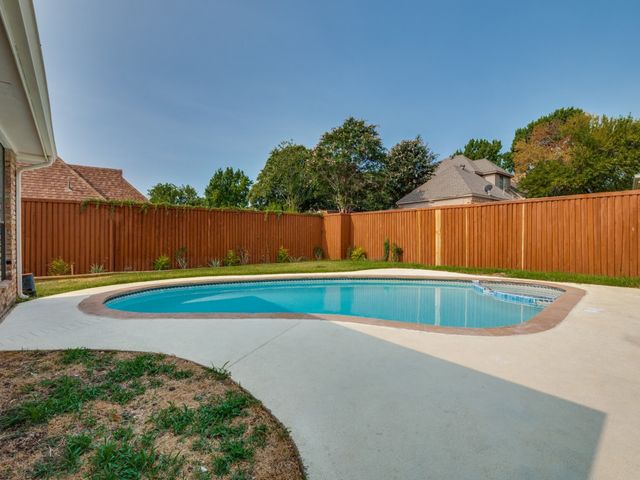 629 Bent Creek Drive, Desoto, TX 75115