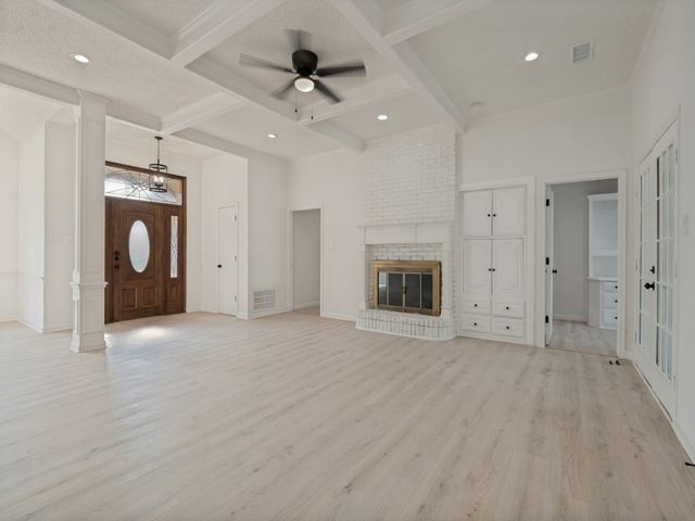 629 Bent Creek Drive, Desoto, TX 75115