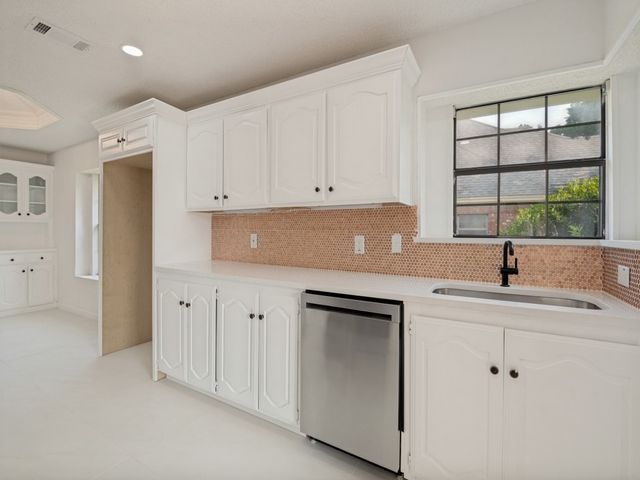 629 Bent Creek Drive, Desoto, TX 75115