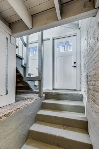 5050 N Ridgeway Avenue 1, Chicago, IL 60625