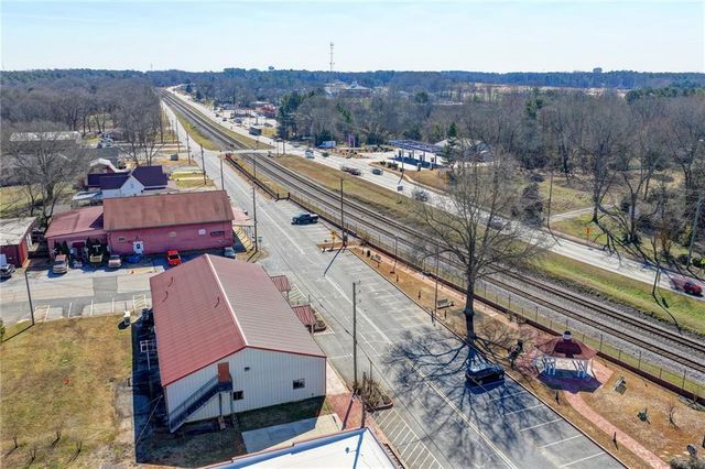 735 Rodeo Drive, Auburn, GA 30011