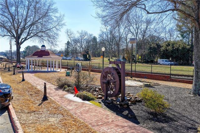 735 Rodeo Drive, Auburn, GA 30011