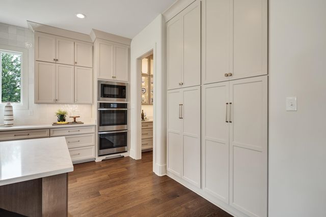 9115 CHEATHAM LN, Germantown, TN 38138