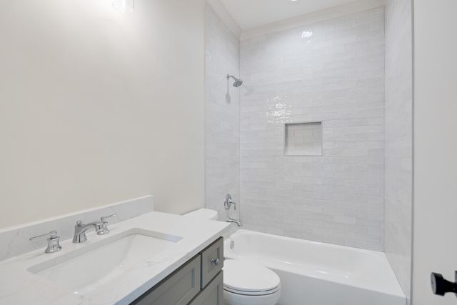 9115 CHEATHAM LN, Germantown, TN 38138