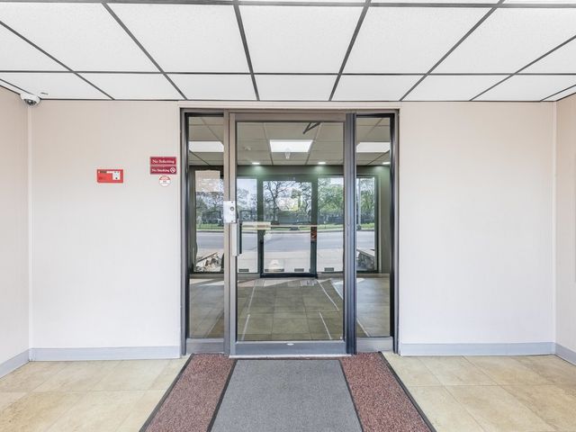 850 Des Plaines Avenue 207, Forest Park, IL 60130