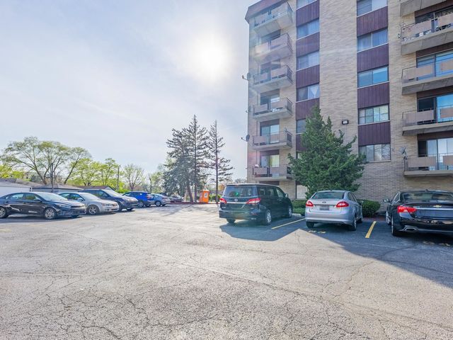 850 Des Plaines Avenue 207, Forest Park, IL 60130