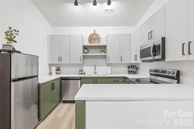 4130 Charlotte Highway C, Lake Wylie, SC 29710