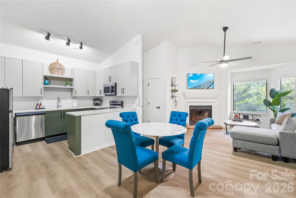 4130 Charlotte Highway C, Lake Wylie, SC 29710