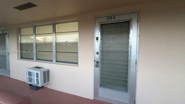 125 Canterbury E 125, West Palm Beach, FL 33417