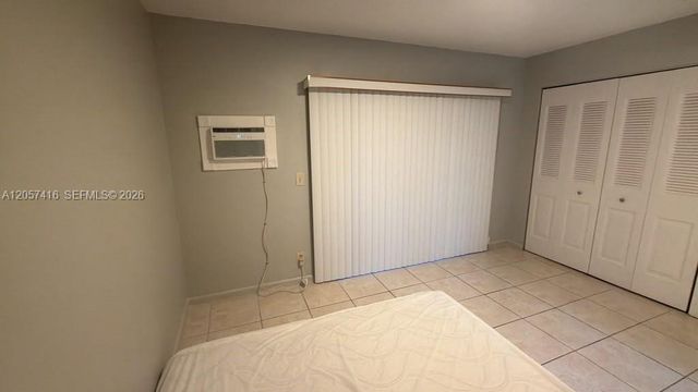 125 Canterbury E 125, West Palm Beach, FL 33417
