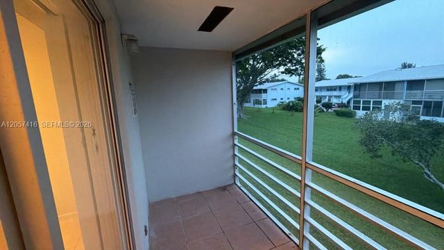 125 Canterbury E 125, West Palm Beach, FL 33417