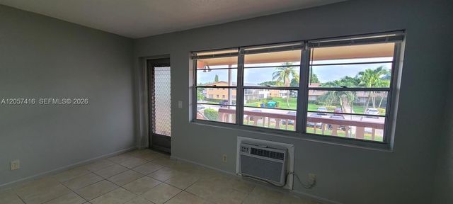 125 Canterbury E 125, West Palm Beach, FL 33417