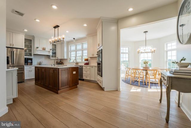 911 GOVE RD, Nazareth, PA 18064