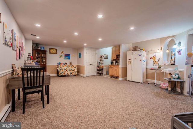911 GOVE RD, Nazareth, PA 18064