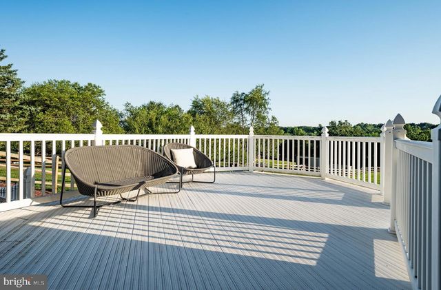 911 GOVE RD, Nazareth, PA 18064