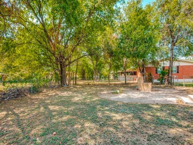 1208 Savage Drive, Fort Worth, TX 76134