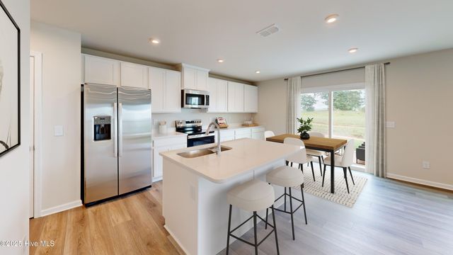 849 Haw Creek Avenue NE, Winnabow, NC 28479