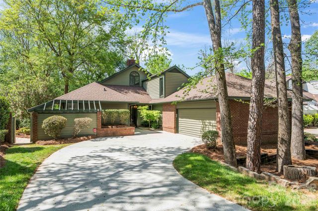 6212 Summertree Lane, Charlotte, NC 28226