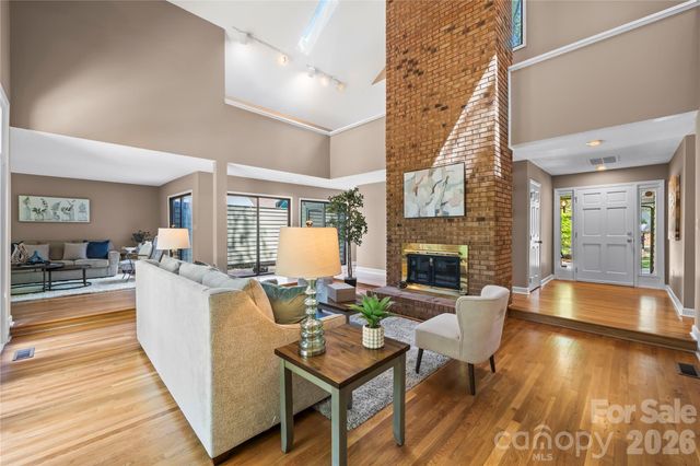 6212 Summertree Lane, Charlotte, NC 28226