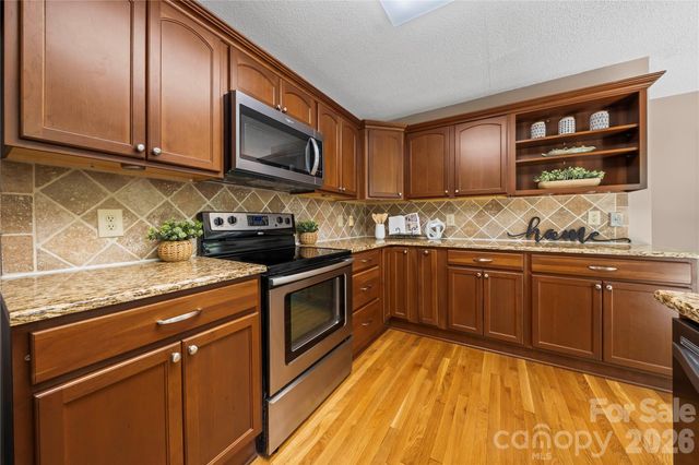 6212 Summertree Lane, Charlotte, NC 28226