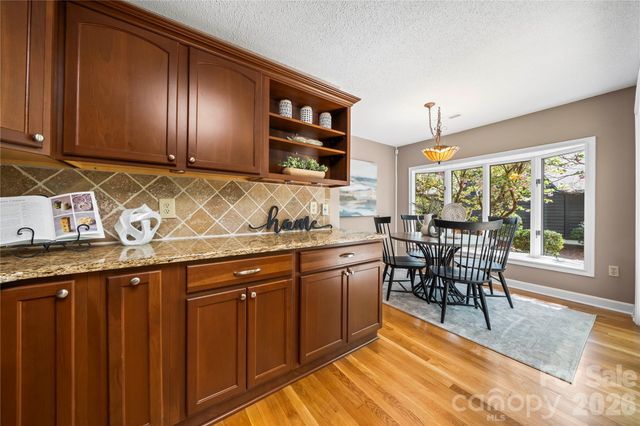 6212 Summertree Lane, Charlotte, NC 28226