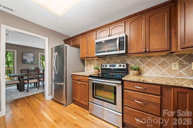 6212 Summertree Lane, Charlotte, NC 28226