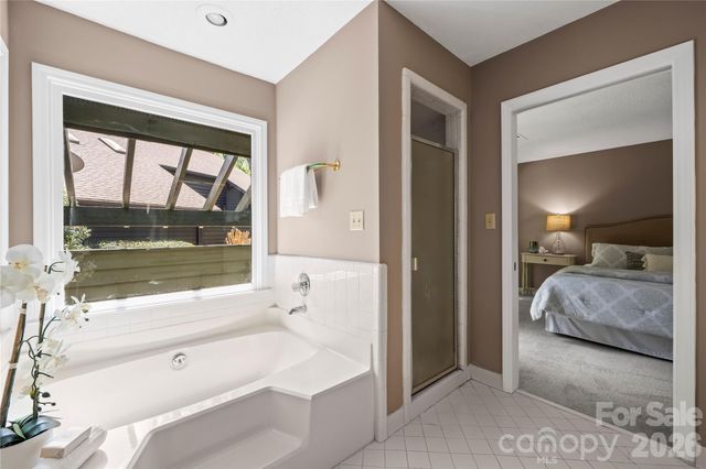 6212 Summertree Lane, Charlotte, NC 28226