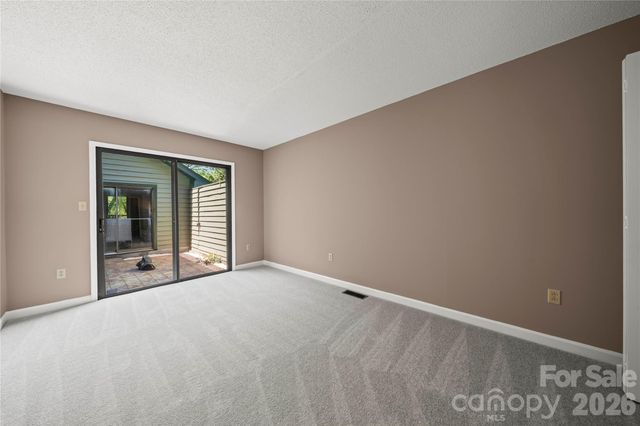 6212 Summertree Lane, Charlotte, NC 28226