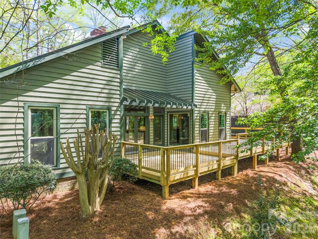 6212 Summertree Lane, Charlotte, NC 28226