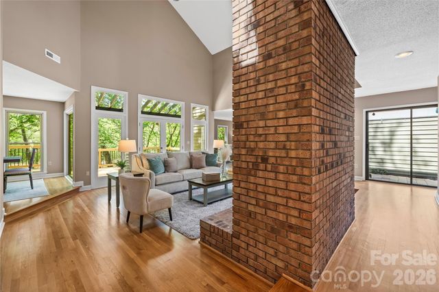 6212 Summertree Lane, Charlotte, NC 28226