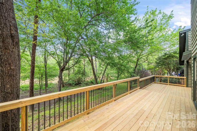 6212 Summertree Lane, Charlotte, NC 28226