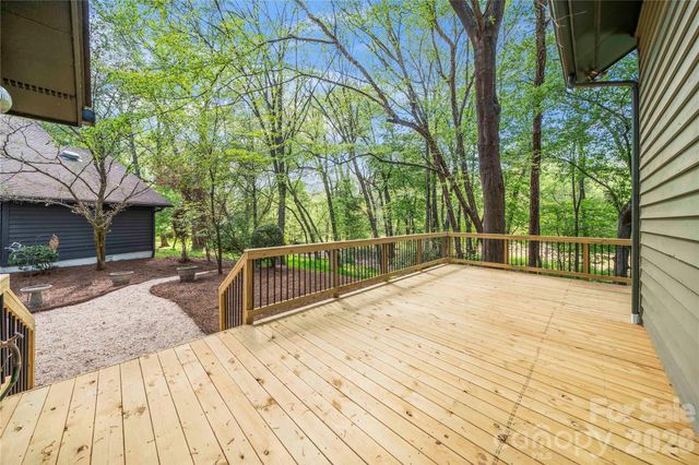 6212 Summertree Lane, Charlotte, NC 28226