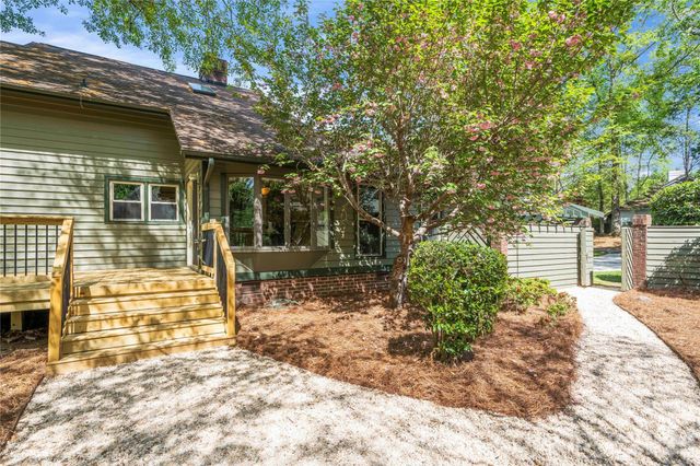 6212 Summertree Lane, Charlotte, NC 28226