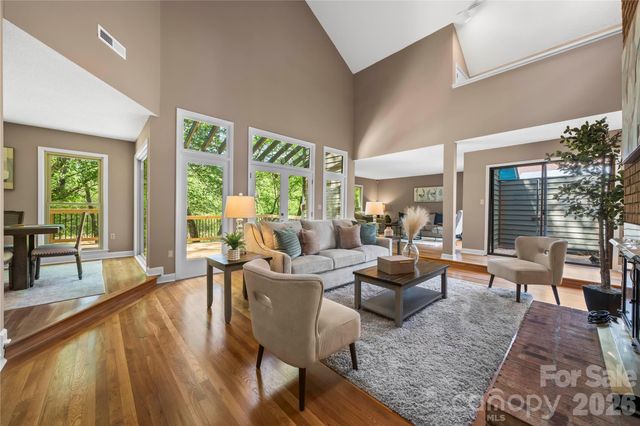 6212 Summertree Lane, Charlotte, NC 28226