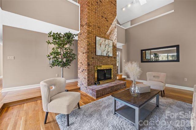 6212 Summertree Lane, Charlotte, NC 28226