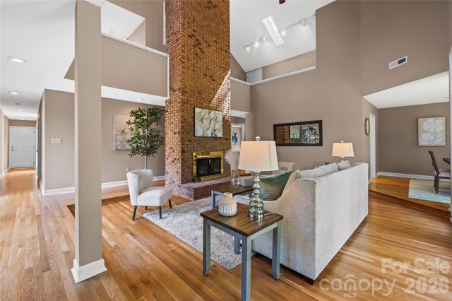 6212 Summertree Lane, Charlotte, NC 28226