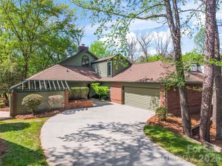 6212 Summertree Lane, Charlotte, NC 28226