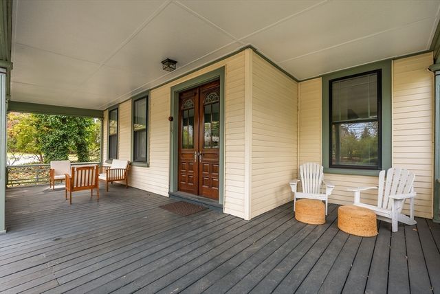 49 Grove St 2, Newton, MA 02466