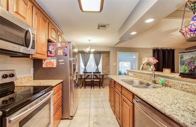 2413 Laura Lane, Pearland, TX 77581