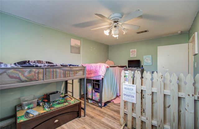 2413 Laura Lane, Pearland, TX 77581