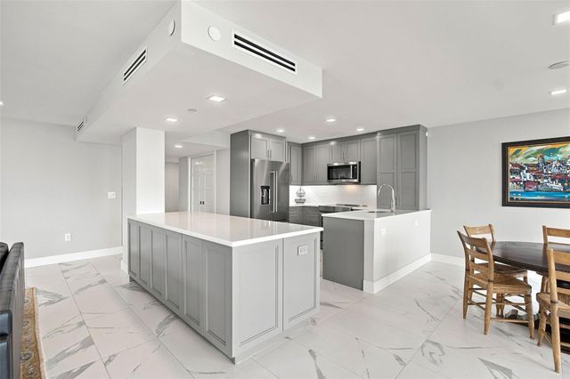 770 S PALM AVENUE 1804, Sarasota, FL 34236